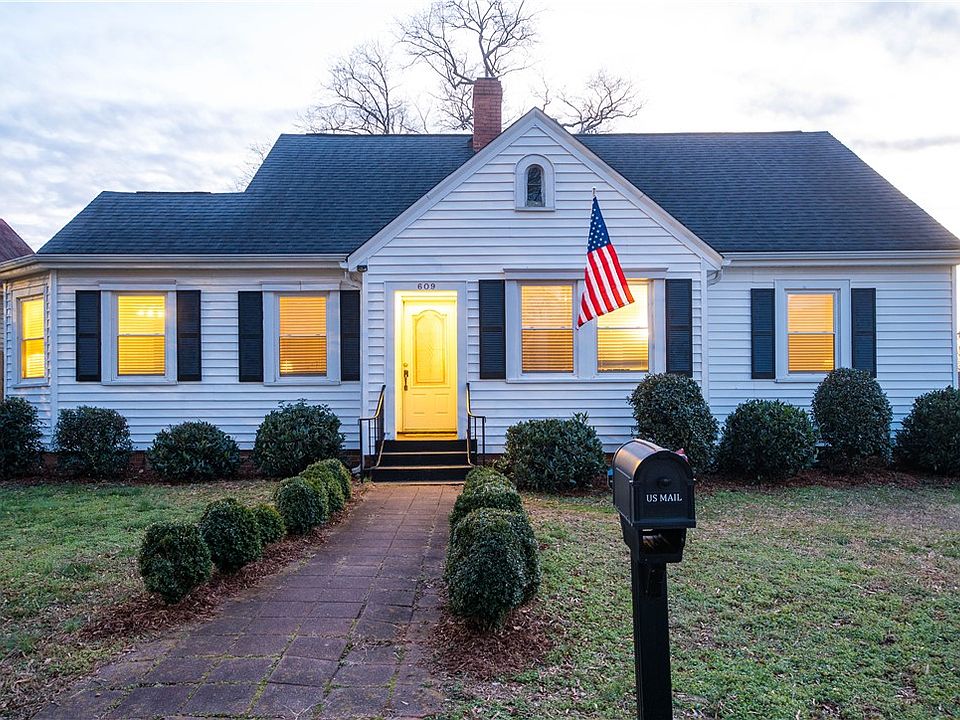 1st image of 609 Bonham Ct