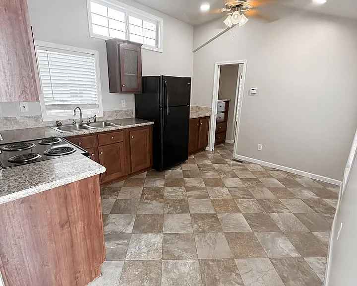 2211 Ashberry Ave #21 — Photo 15