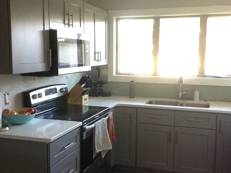 1101 W Dickerson St — Photo 7