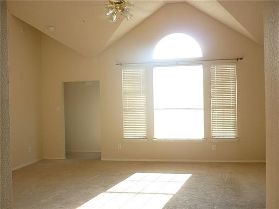5th image of 4005 Aladdin Dr