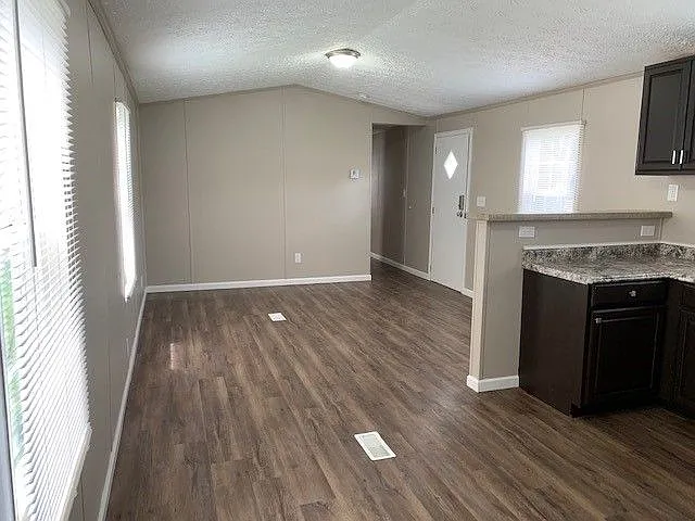 Royal Oaks Estates — Photo 20