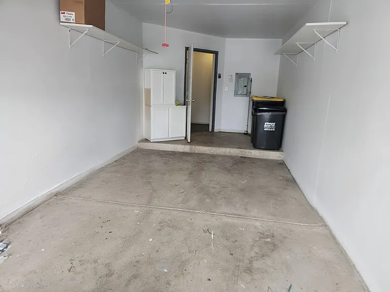 221 Norfolk Ct — Photo 18