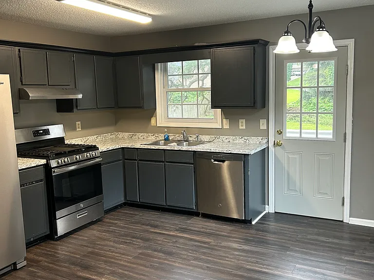 16 Settlers Mill Run — Photo 4
