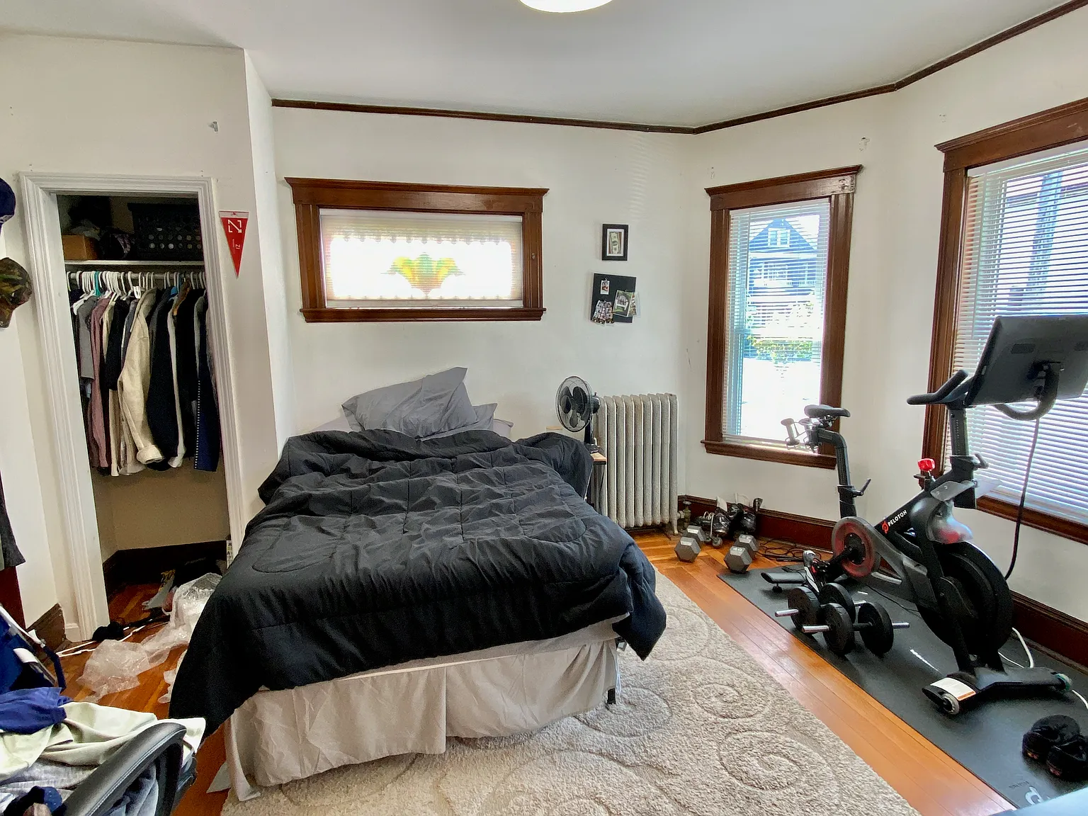 3 bed, 1100 sqft, $1,133 — Photo 1