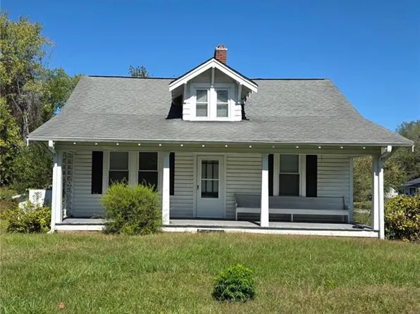 2183 Westfield Rd, Mount Airy, NC 27030