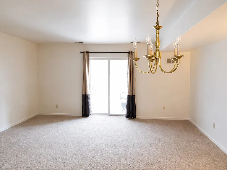 228 Federal Way — Photo 4