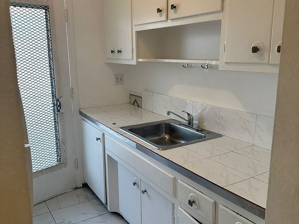1st image of 1225 Normandy Dr #10989893