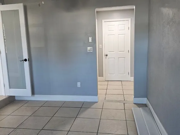 838 Lewis Dr, Daytona Beach, FL 32117
