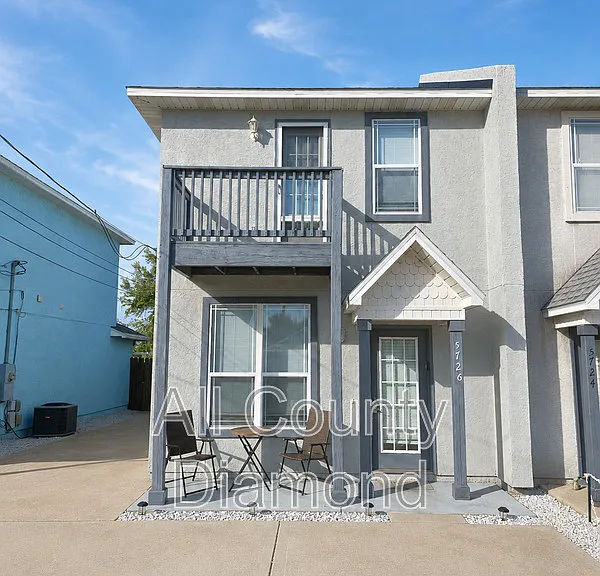 5726 Beach Dr — Photo 1