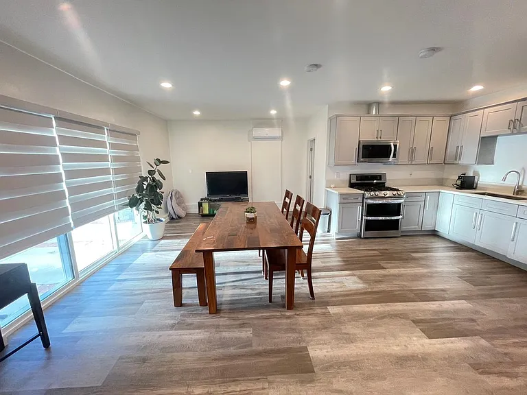4629 1/2 La Crescenta Ave — Photo 5