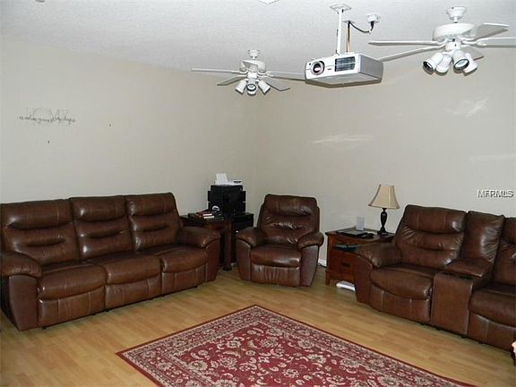 3rd image of 305 Summer Sails Dr