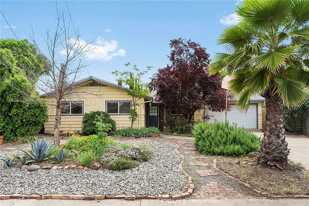 1685 Hooker Oak Ave photo 1