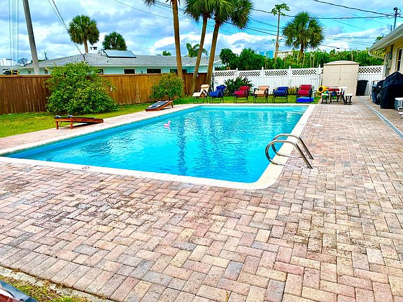 3rd image of 153 University Cir