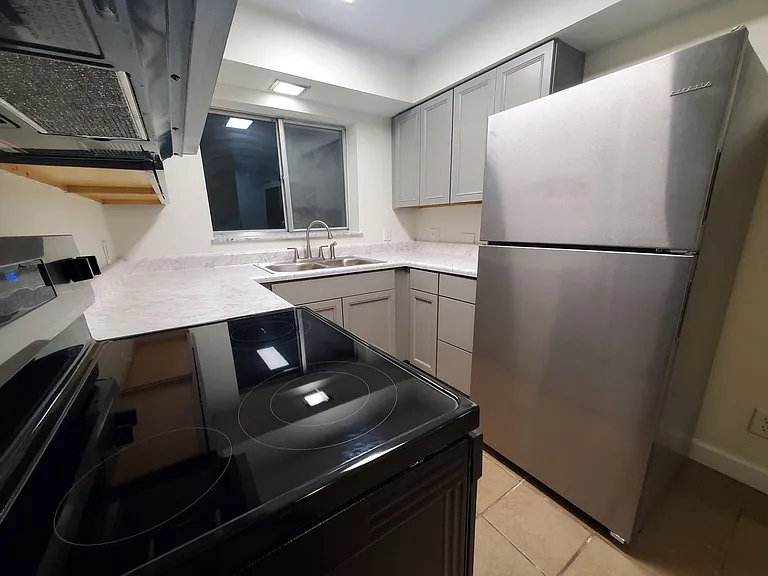 607 E Dorothy Ln — Photo 5