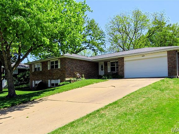4th image of 1604 Tamarack Dr