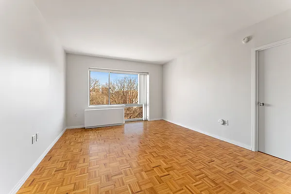 Sold by Compass | media 2