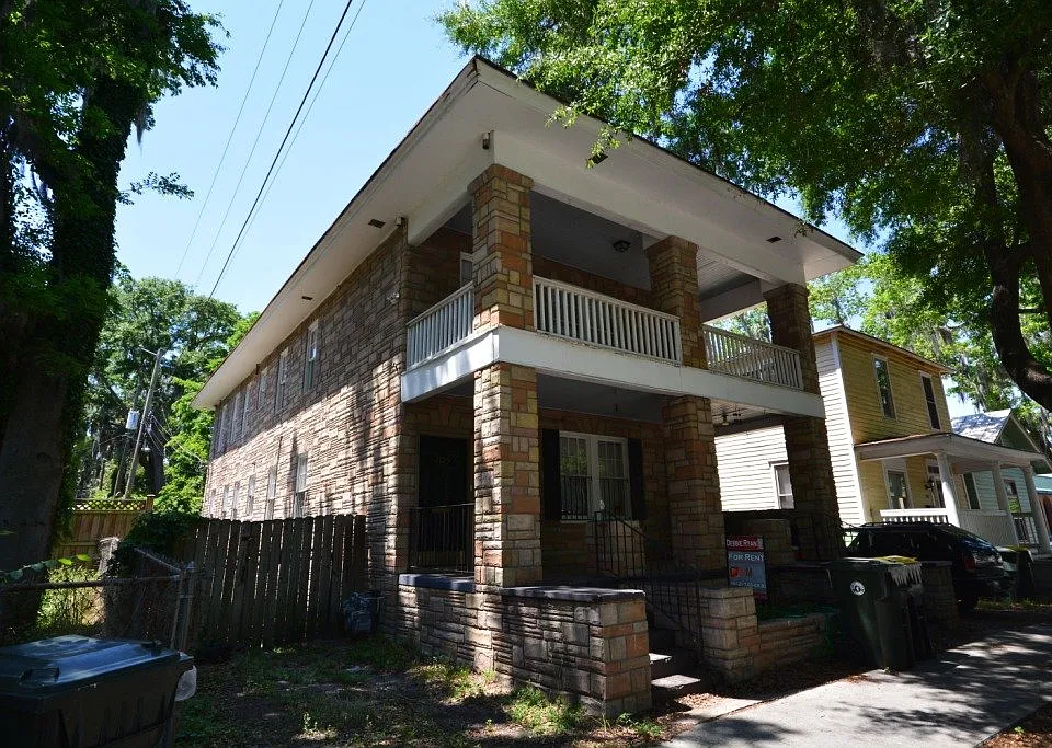 2125 Price St