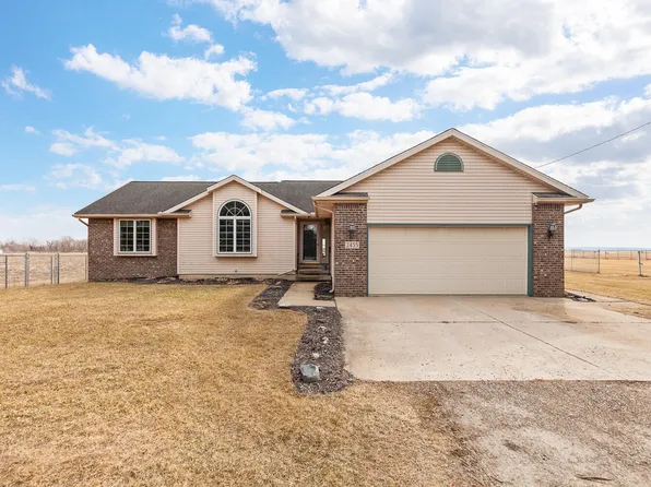2455 W Cadmus Rd, Adrian, MI 49221