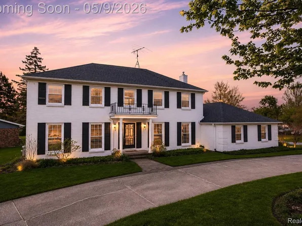 36368 Old Homestead Dr, Farmington Hills, MI 48335