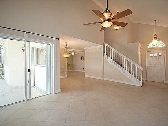 3rd image of 1082 SE 5th Ct