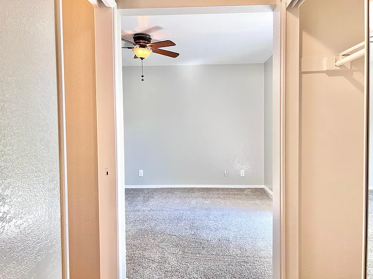 2502 N 46th St #6 — Photo 33
