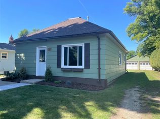 524 1st St SW, Stanley, ND 58784