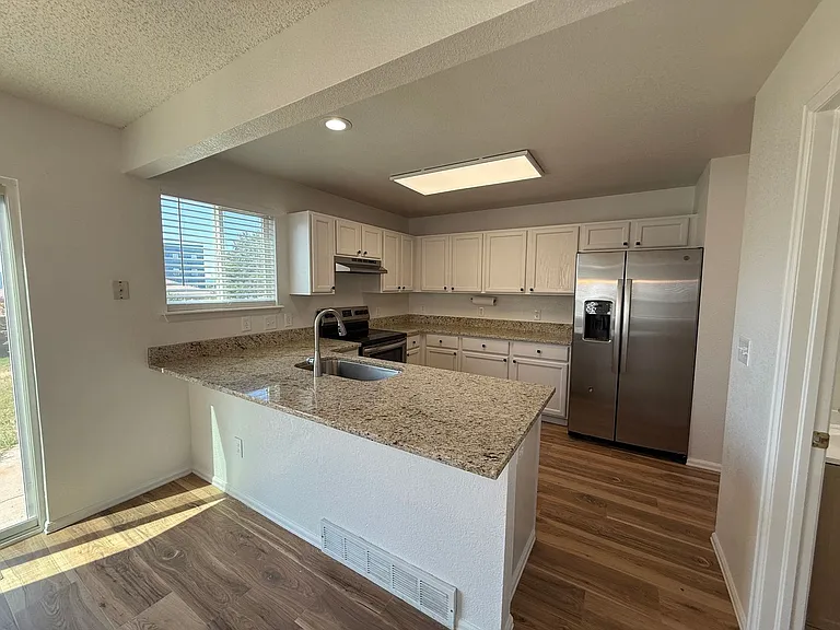 4810 Ardley Dr — Photo 13