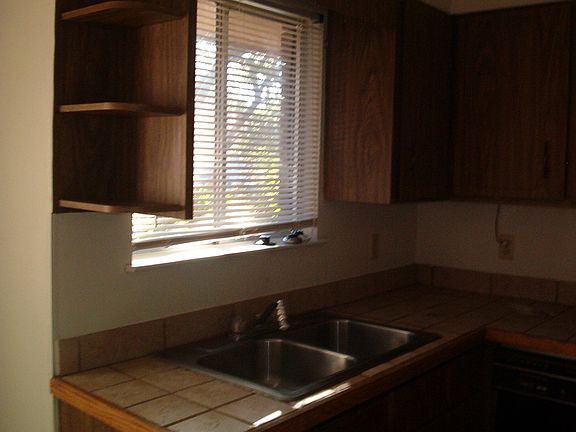 2nd image of 1004 Holton Ave #B