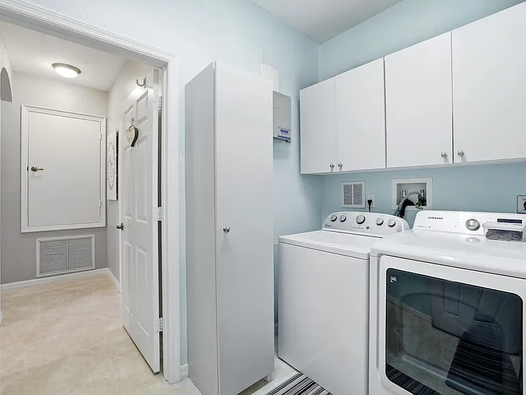 2101 Wingate Bnd — Photo 19