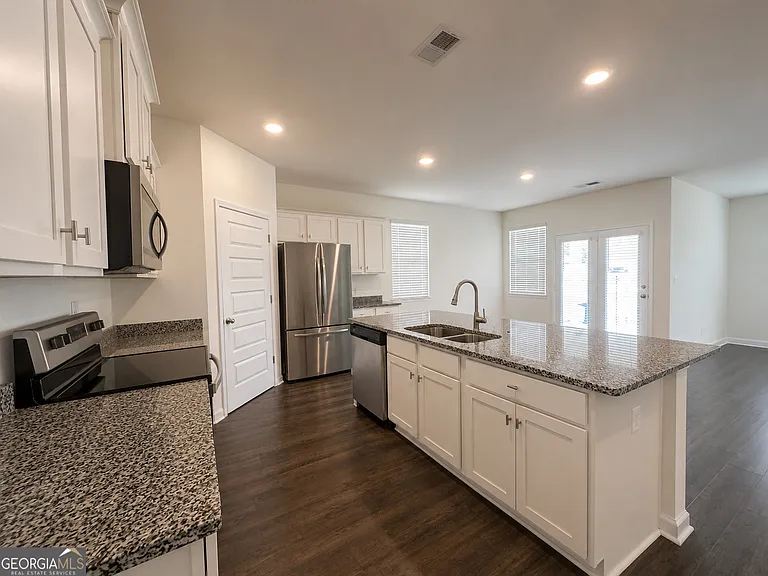 236 Sullivan St — Photo 5