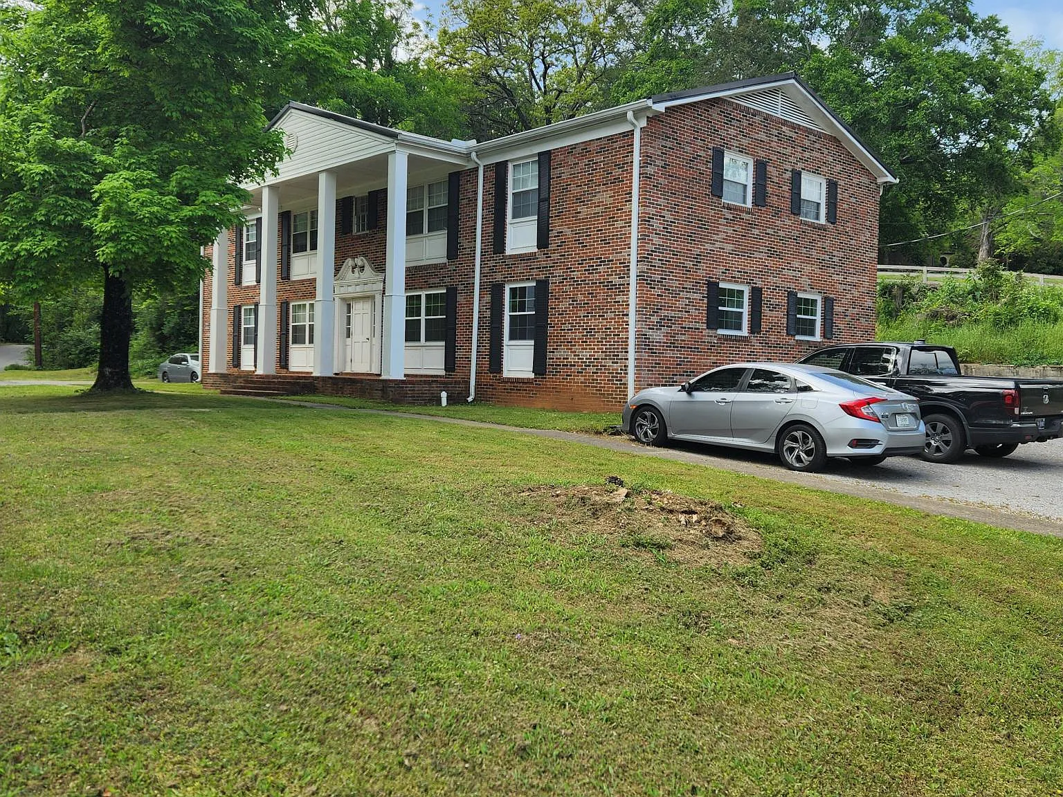 2 bed, 1000 sqft, $995 — Photo 1