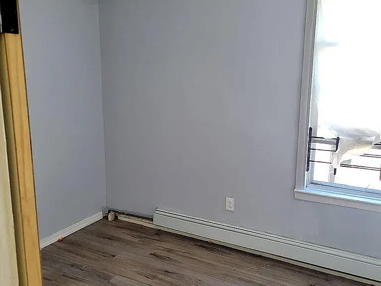 588 Hunterdon St — Photo 2