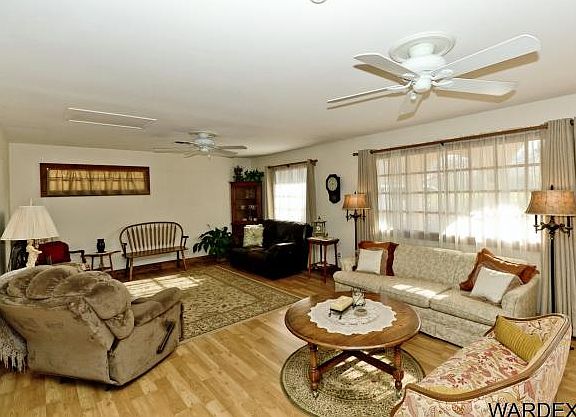 4th image of 3347 Suzie Ln