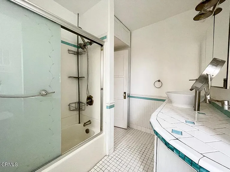 240 N Surfside Dr — Photo 30