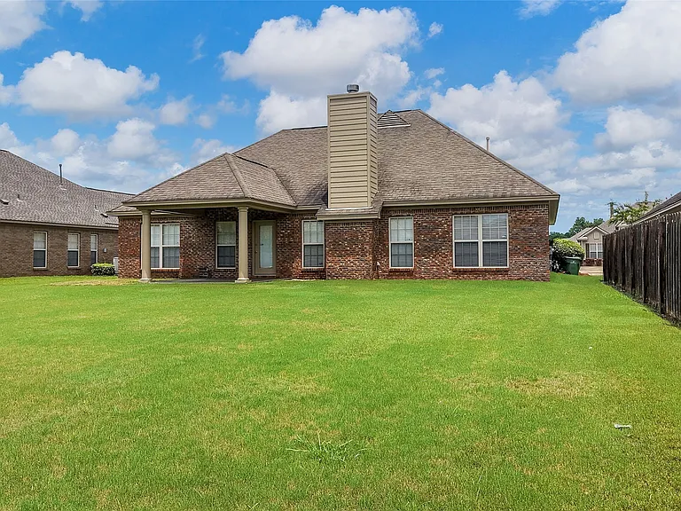 9729 Helmsley Cir — Photo 20