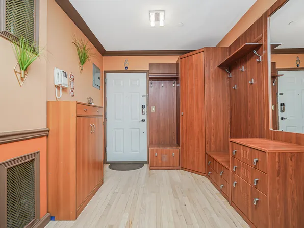 1830 Bath Avenue image 5 of 25