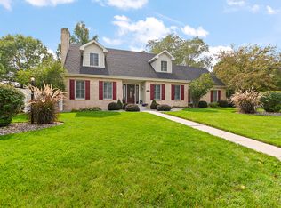1390 Stratford Dr W, Bourbonnais, IL