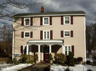 12 Columbia Rd APT 4, Basking Ridge, NJ 07920