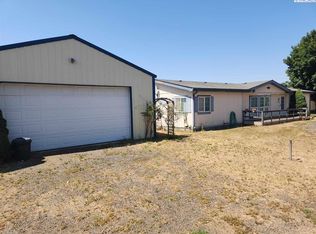 81 Morrow St, Endicott, WA 99125