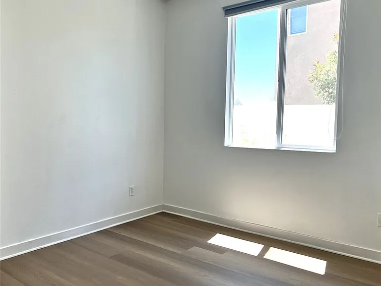 2437 Crater Ave — Photo 7
