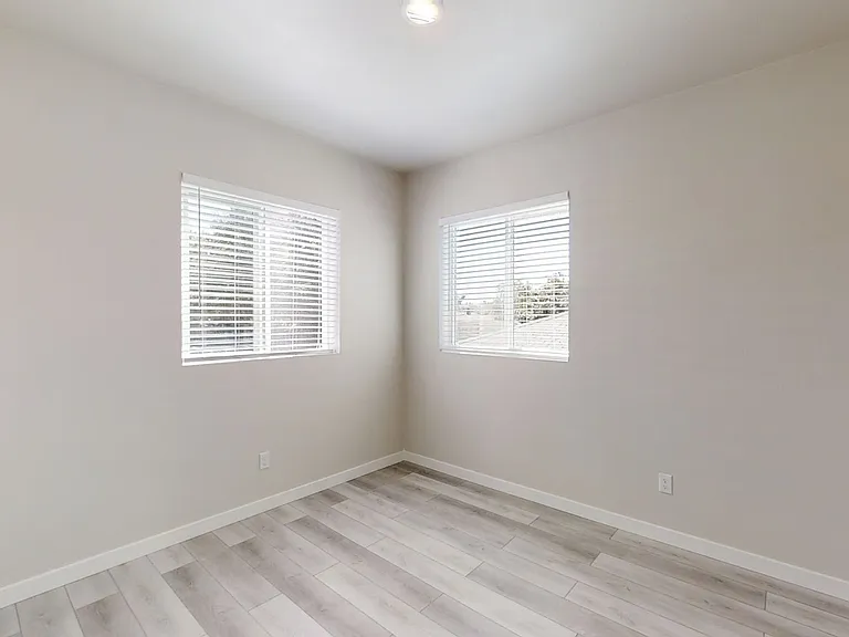 7427 S D St — Photo 10