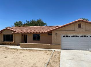 18048 Symeron Rd, Apple Valley, CA 92307