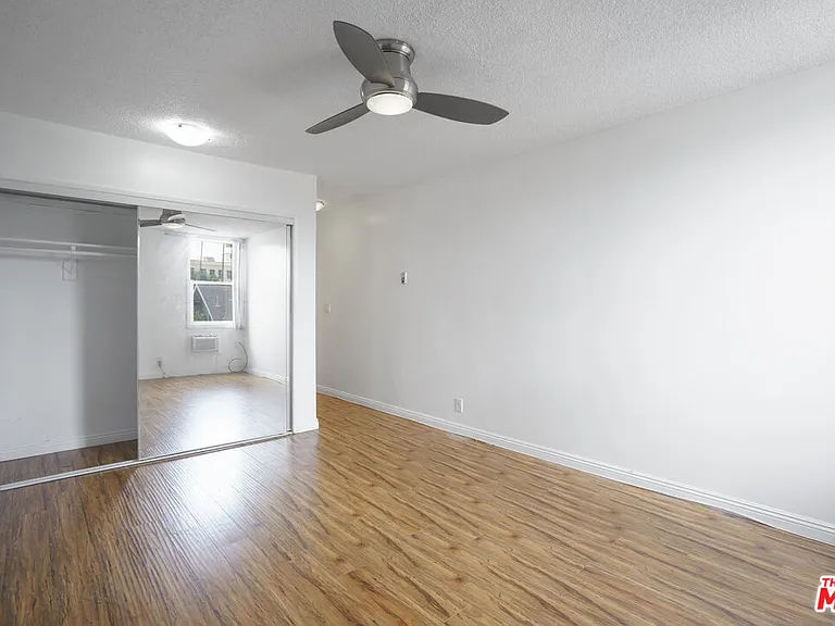 425 S Kenmore Ave #311 — Photo 17