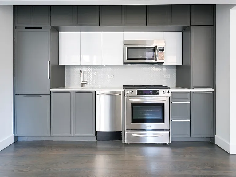 432 W 52nd St #4B — Photo 5