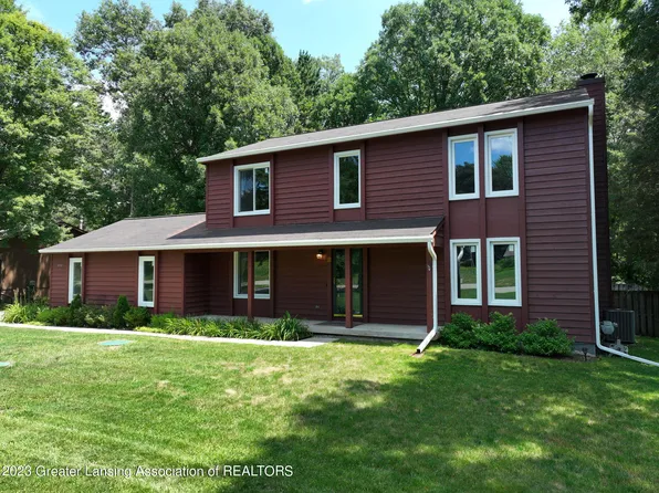 4540 Sandstone Dr, Williamston, MI 48895