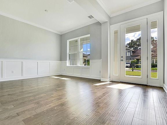 5th image of 3813 W Santiago St