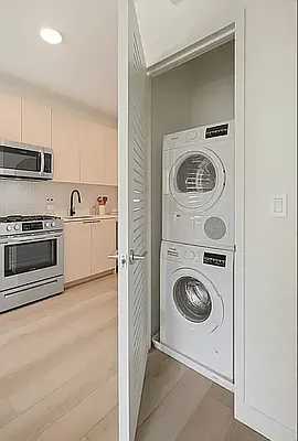 Rented by Living New York | media 10