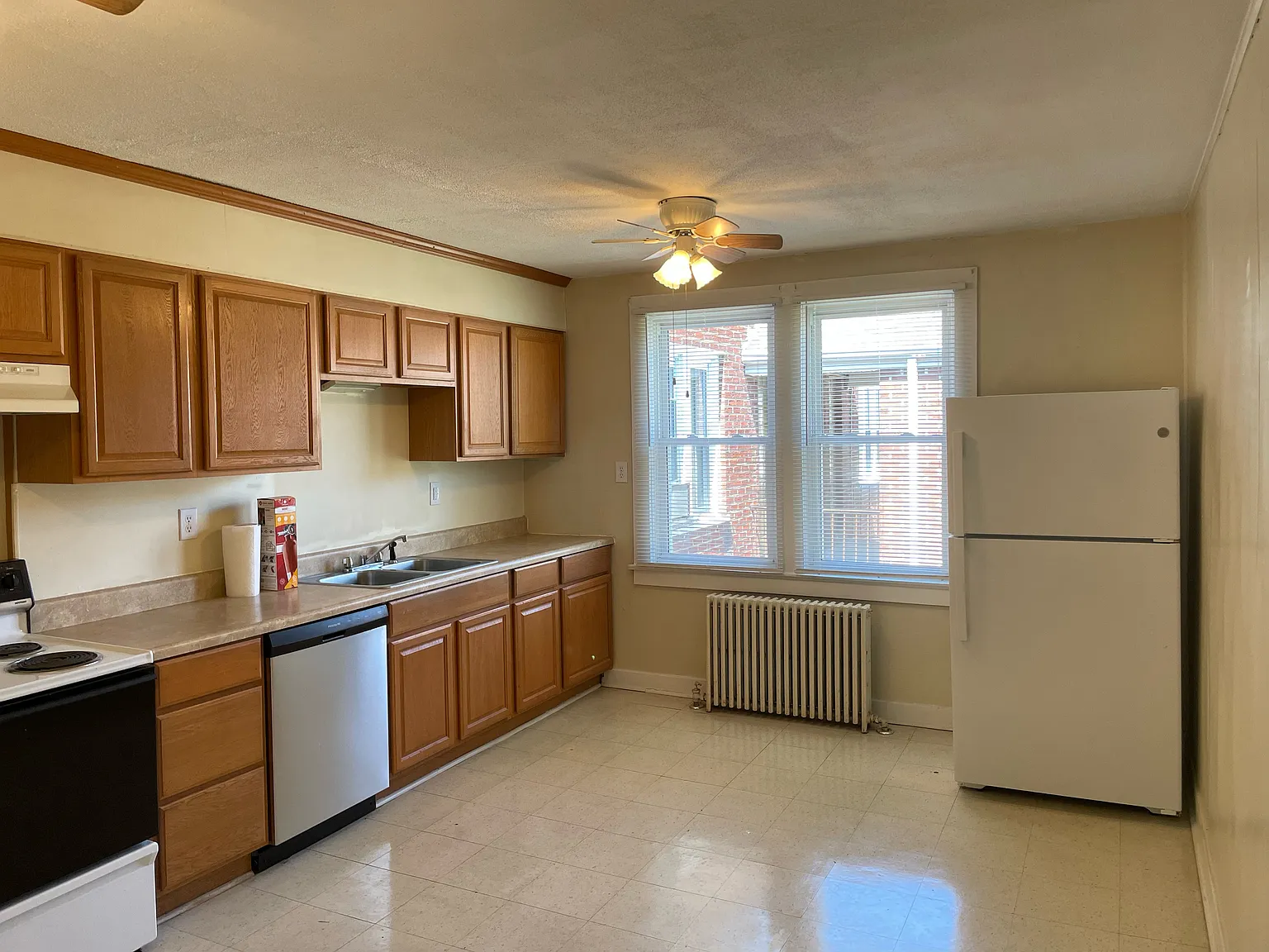 1 bed, 800 sqft, $1,200 — Photo 3