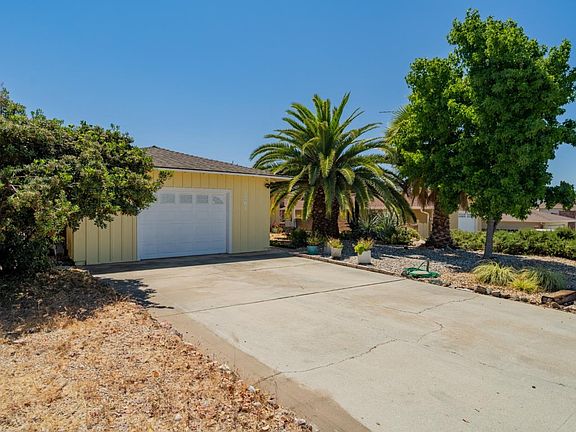 2nd image of 1261 Loma Vista Dr