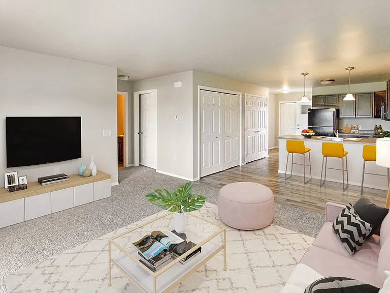 Edgewood Apartments — Photo 1